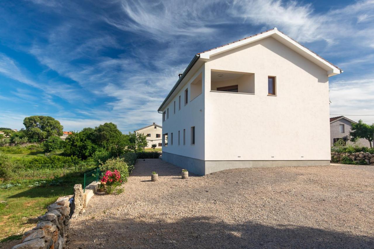 קרק Apartments Brig Perfect Countryside Holiday! מראה חיצוני תמונה